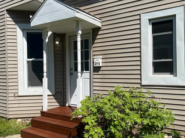 711 N Court St APT B, Tuscola, IL 61953