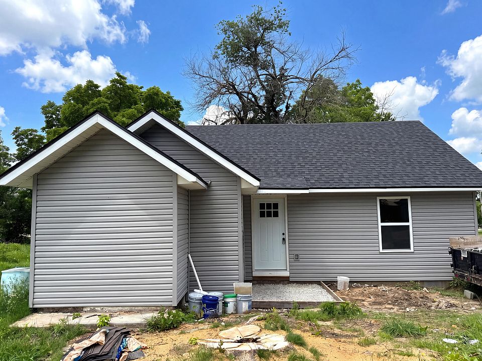 1st image of 28215 Hickory Street