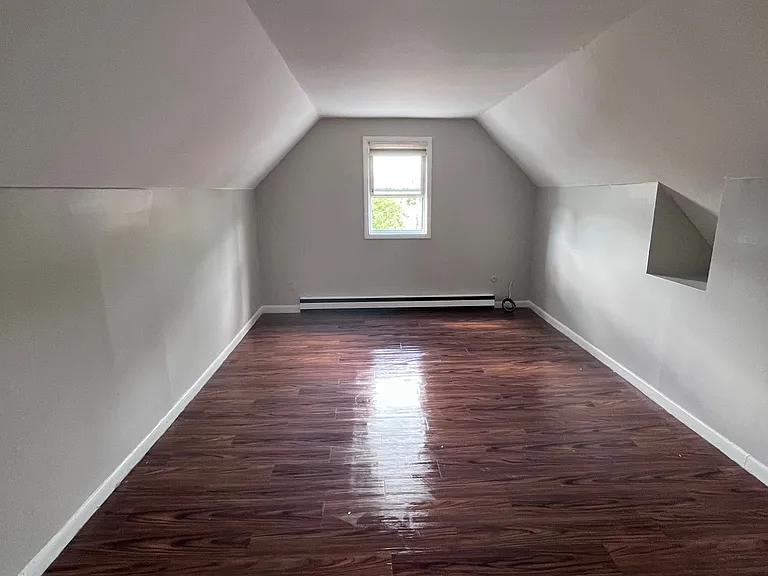 201 Main St #4 — Photo 9