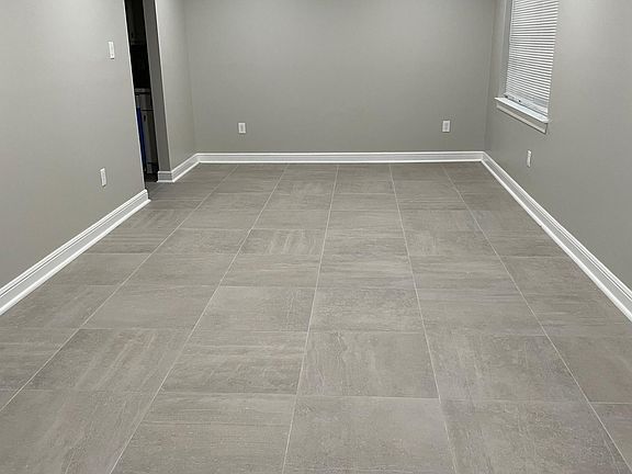 2nd image of 2706 Wilshire Cir
