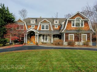 37 Stevenson Ln, Upper Saddle River, NJ 07458