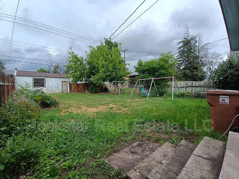 519 E Ermina Ave — Photo 31