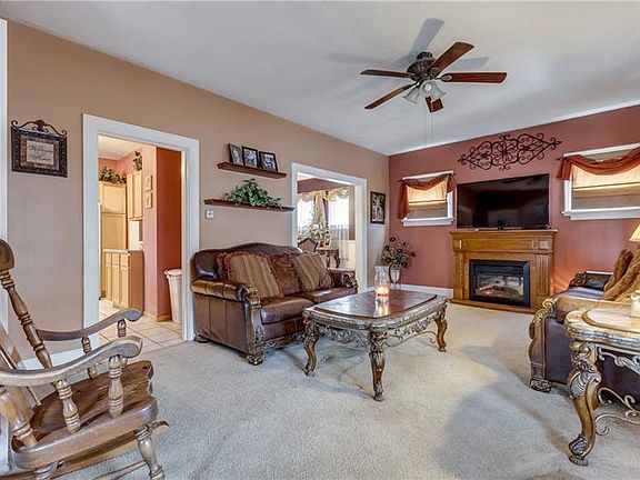 5th image of 301 Orchard Ave