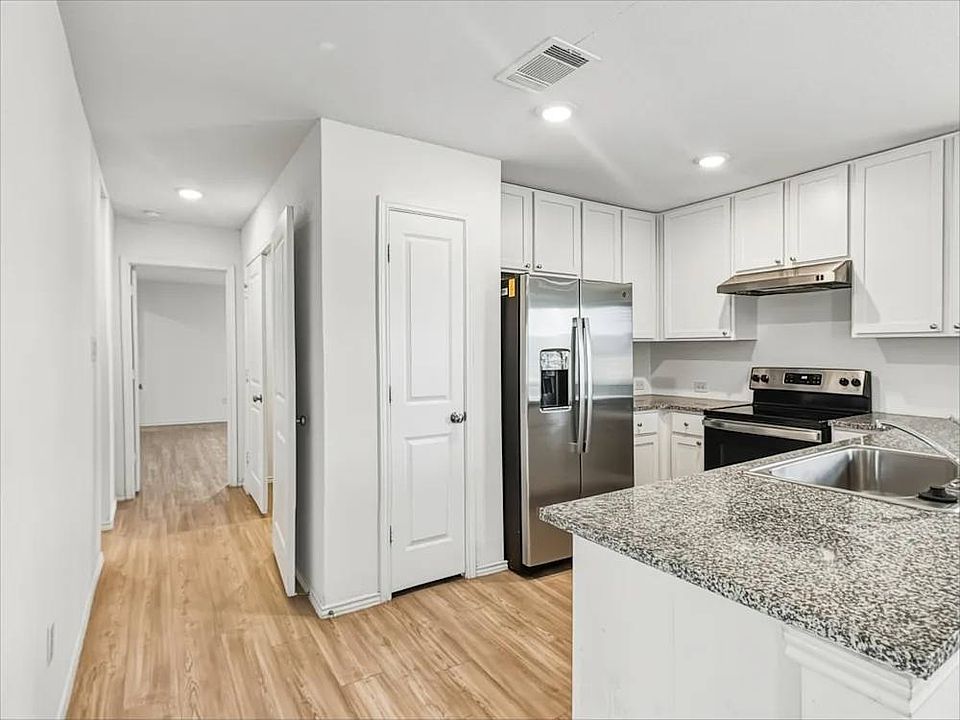 1st image of 137 Parish Ln