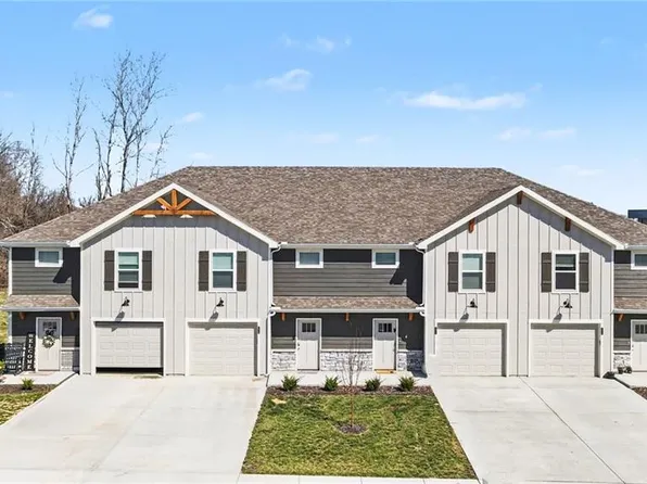504 Pine Dr, Odessa, MO 64076