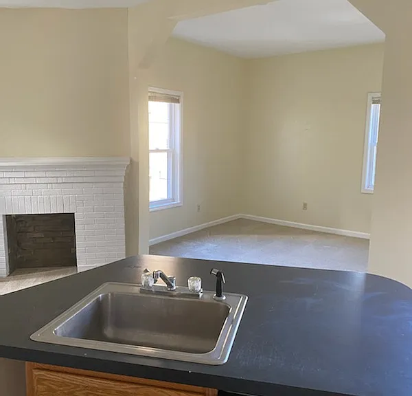 126 Bidwell Pkwy #8 — Photo 2