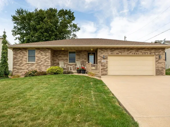 9086 Conrad Ave, East Dubuque, IL 61025