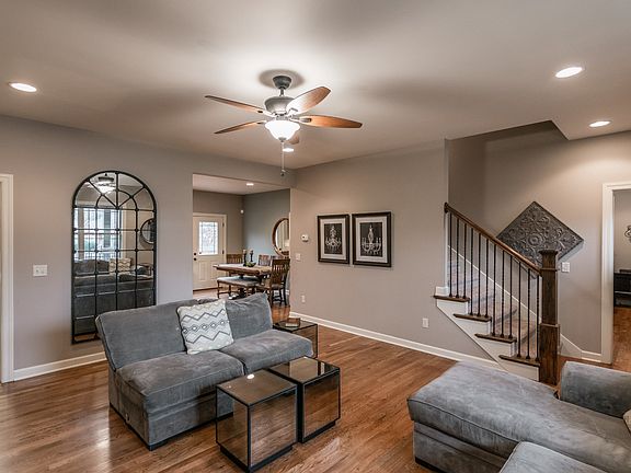5th image of 109 Carson Ct