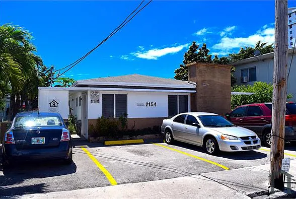 Studio, 320 sqft, $1,300 — Photo 2