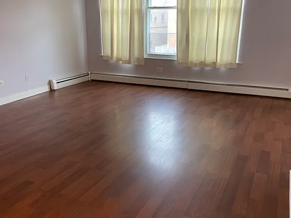 9519 Lawrence Ct APT 2, Schiller Park, IL 60176