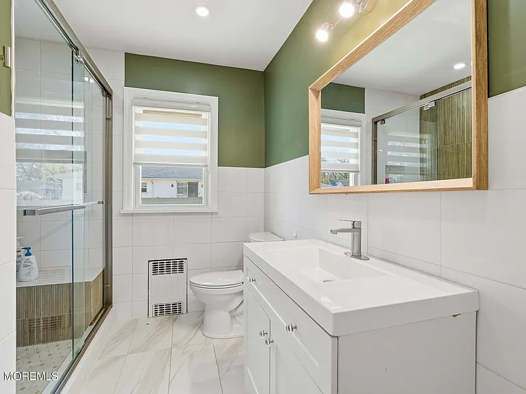 227 Chatham Ave — Photo 20