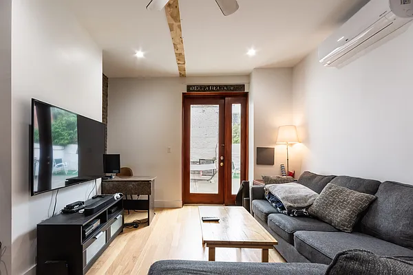 Rented by Douglas Elliman | media 16