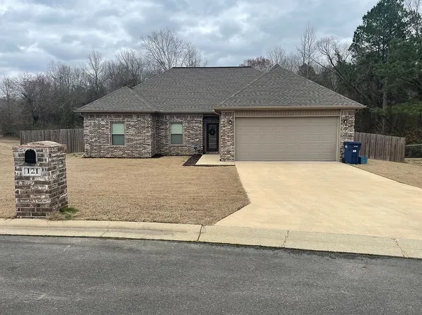 121 Hampton Holw, El Dorado, AR 71730