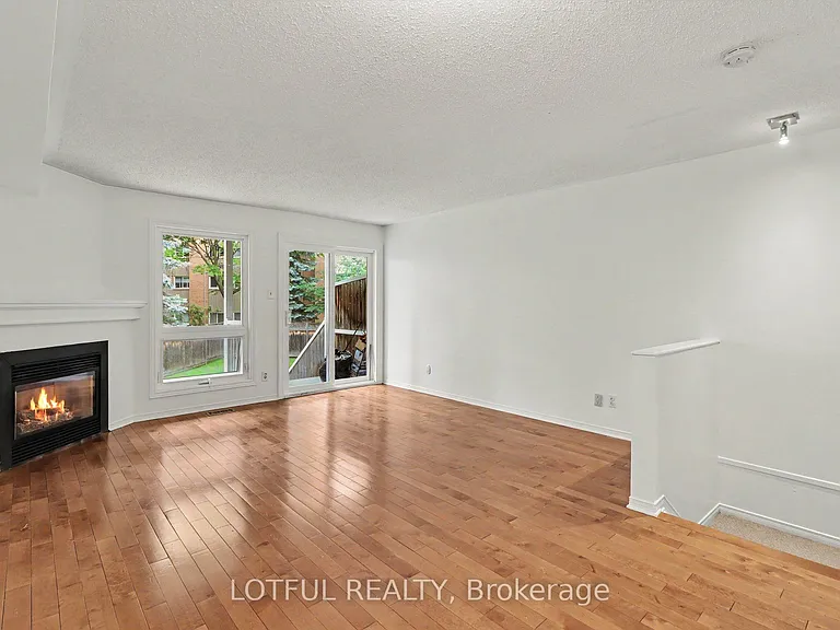 1663 Locksley Ln — Photo 7
