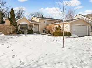 550 2nd St, Grayslake, IL 60030