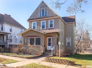 1226 19th St, Rock Island, IL 61201