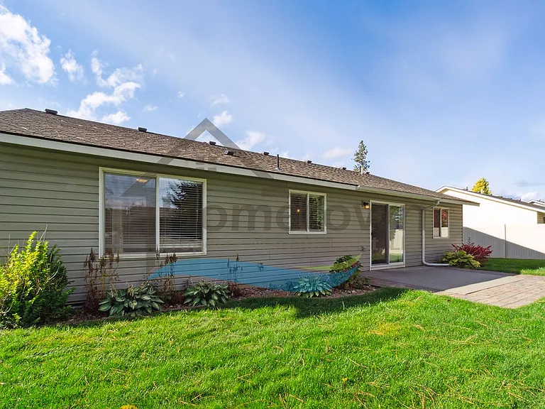 7358 N Aaron St — Photo 39