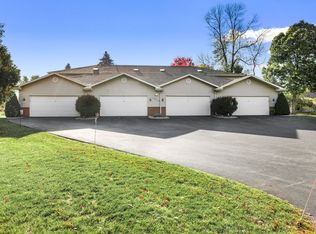 1013 S West Ct APT A, Appleton, WI 54915