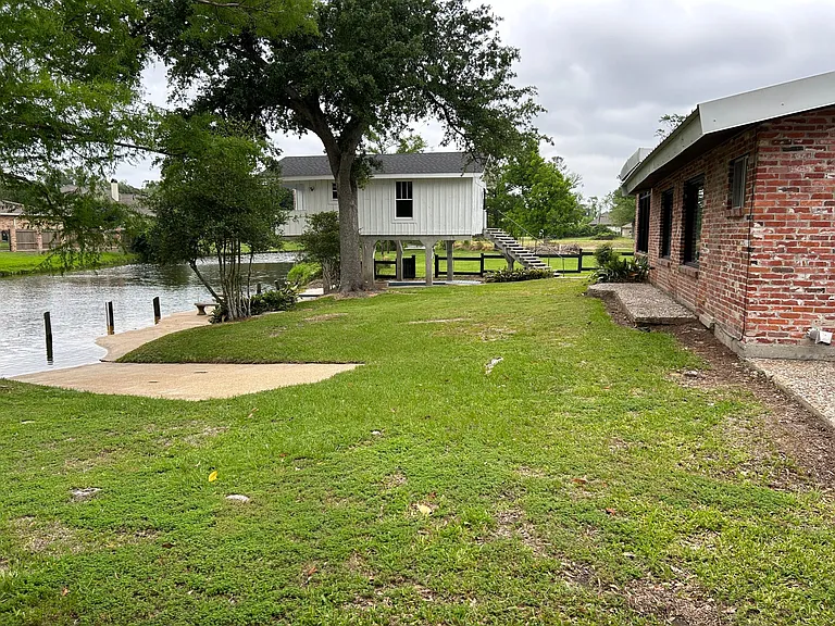 side yard boat house