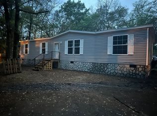 121 Stutts Rd, Brunswick, GA 31523