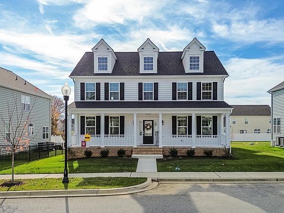 2nd image of 42102 Wildflower Dr