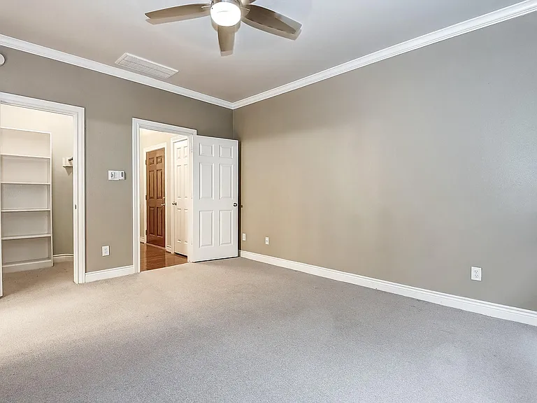 2905 Clinton Dr — Photo 7