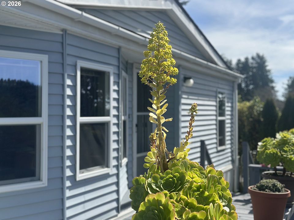 1st image of 96465 Coverdell Rd Spc 20