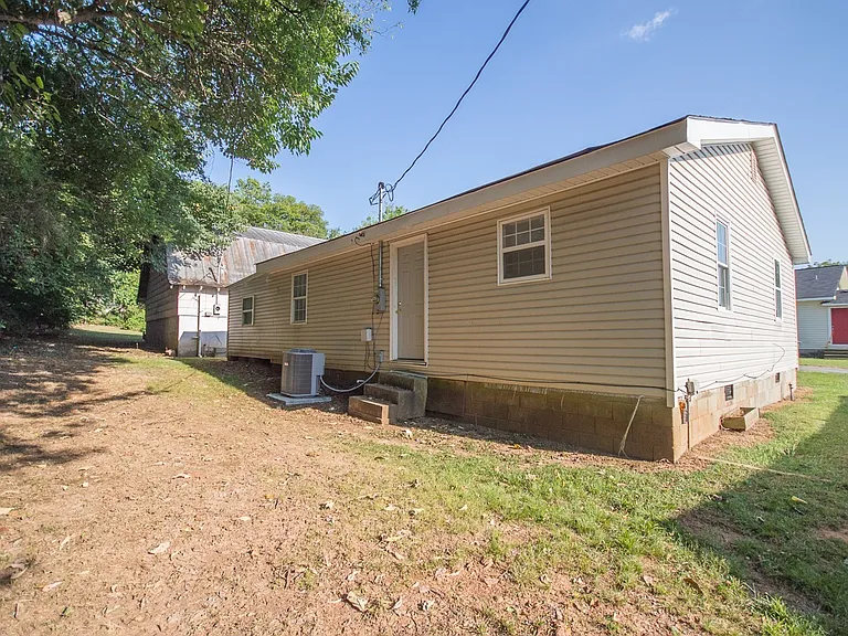 411 S Marion St — Photo 16