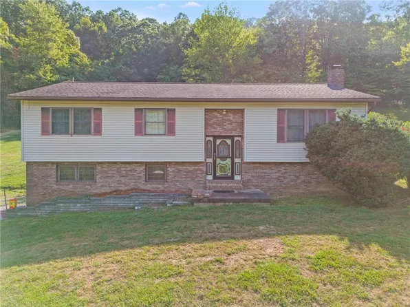 218 Gwynn Rd, Jefferson, PA 15344