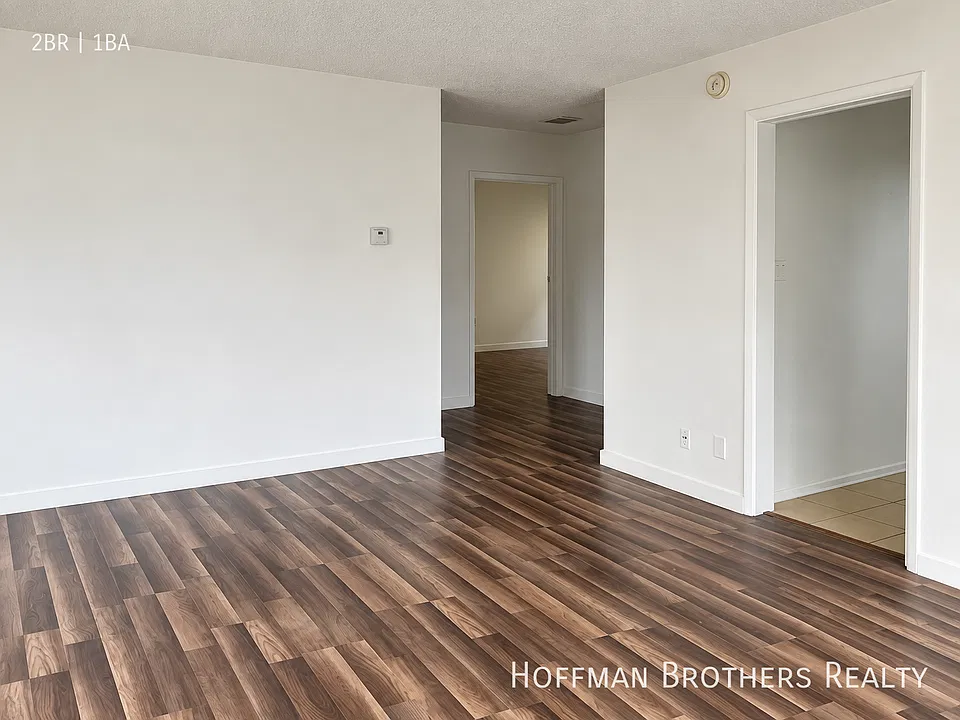 1935 Obama Blvd #4
