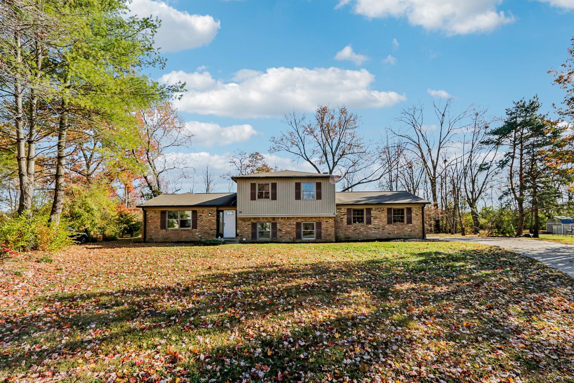 Barnstable Ct-S1311-001.jpg