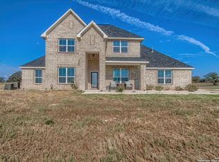 232 Scenic Hills Dr, La Vernia, TX 78121