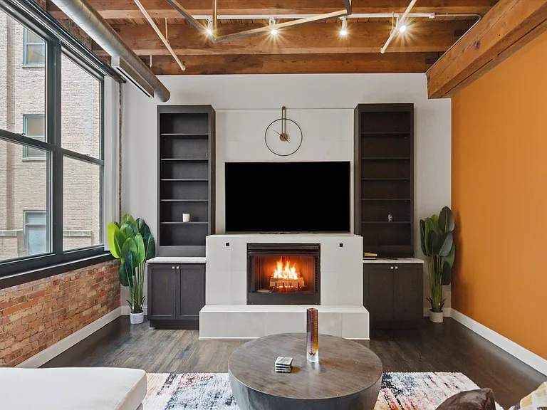 1727 S Indiana Ave #214 — Photo 5
