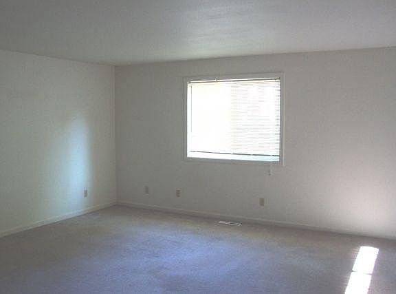 2nd image of 306 Burlington Ave