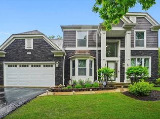 1200 Williamsburg Cir, Grayslake, IL