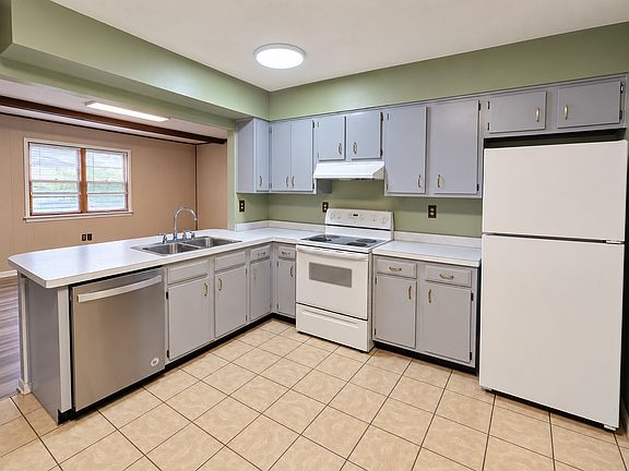 5th image of 1500 Knight Rd