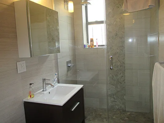 Rented by Array Property Group LLC  | media 23