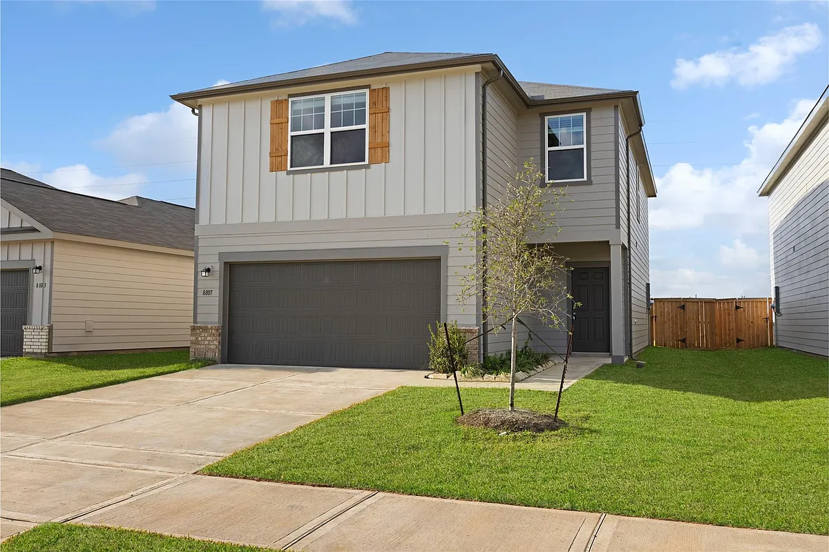 Building Photo - 8807 Vacek Crossing Way