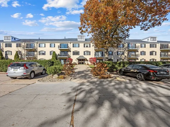 130 Thompson Dr SE APT 212, Cedar Rapids, IA 52403