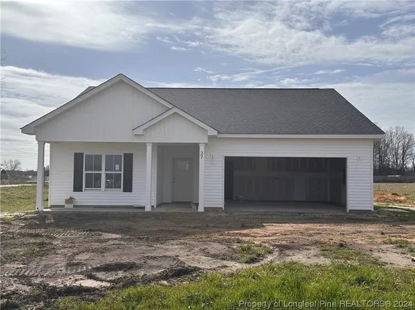 27 Delta Rd, Parkton, NC 28371