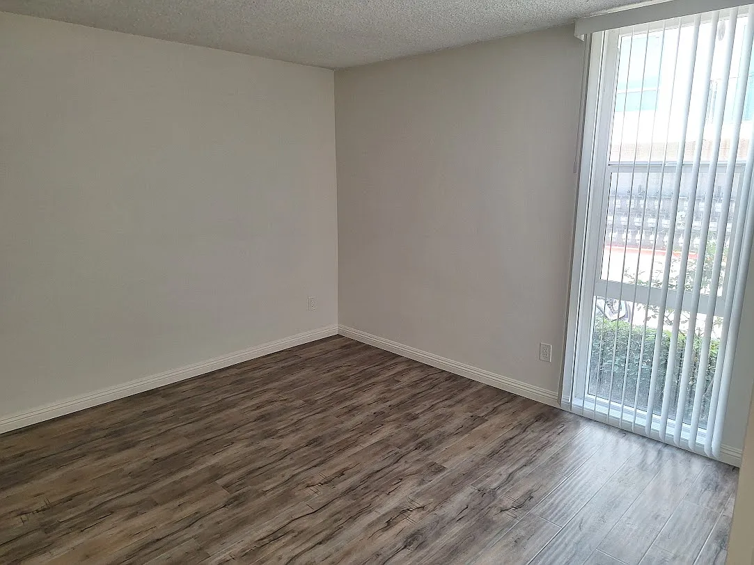 1 bed, 650 sqft, $1,750 — Photo 2
