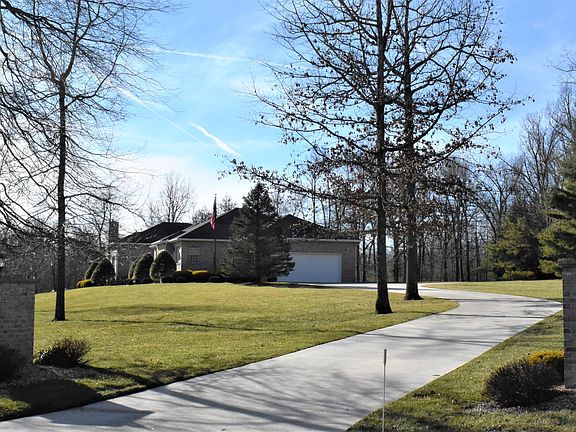 3rd image of 283 Clarington Park Dr