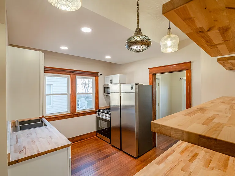 850 15th St SE — Photo 10