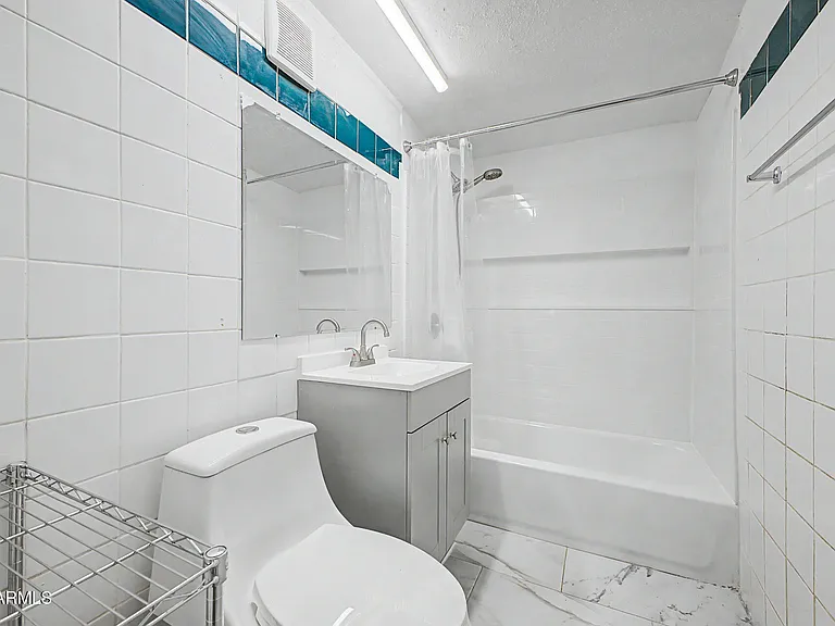 2038 E Lemon St — Photo 14
