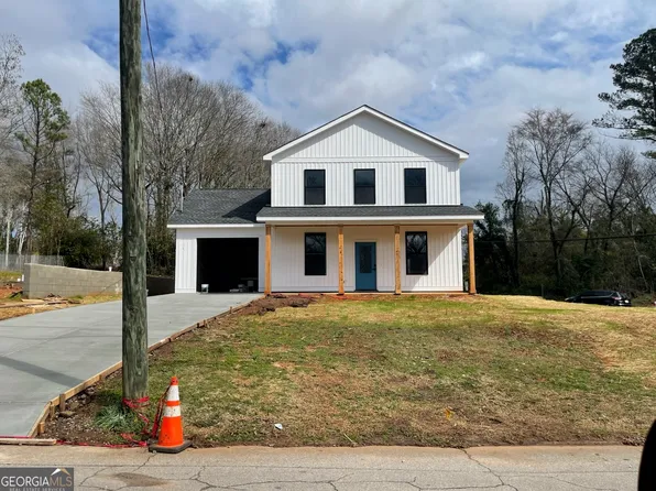 1026 N 6th Ave, Lanett, AL 36863