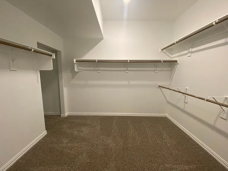 609 Silent Creek Cv — Photo 23