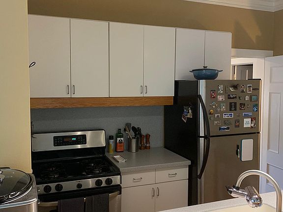 4th image of 21 Strathallan Park APT 1A