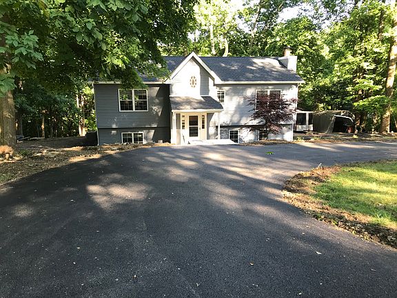 3rd image of 2 Woodland Dr