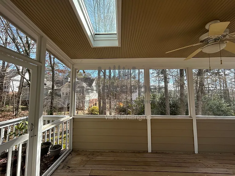 111 Hanbury Ln — Photo 26