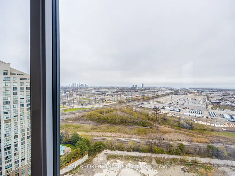 30 Samuel Wood Way #2010 — Photo 7